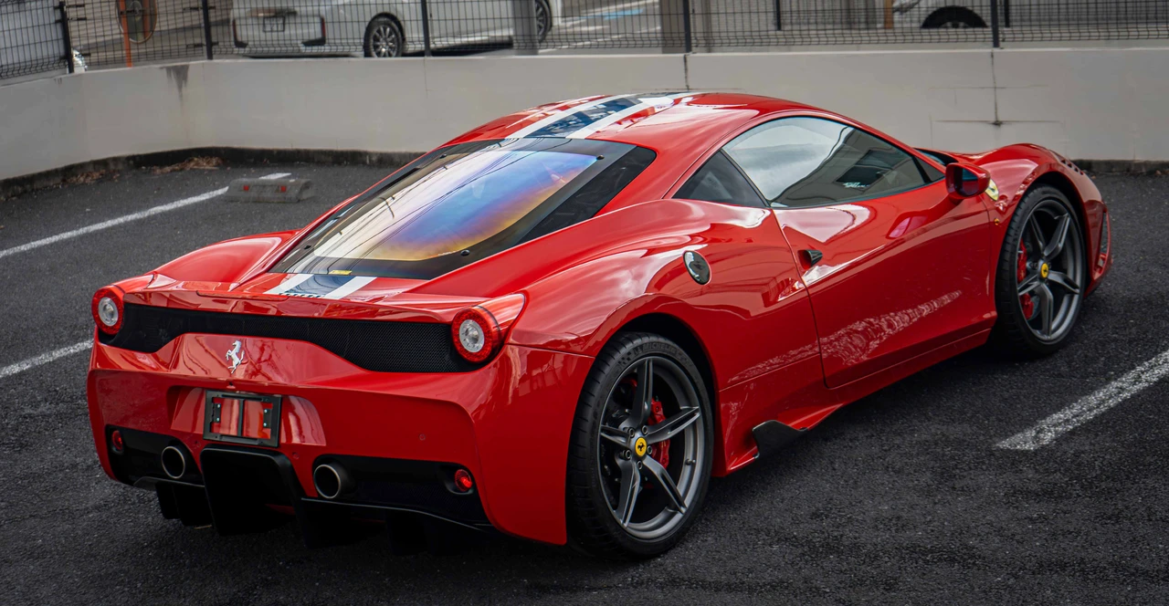 2014 Ferrari 458 Speciale - Image 15 of 31