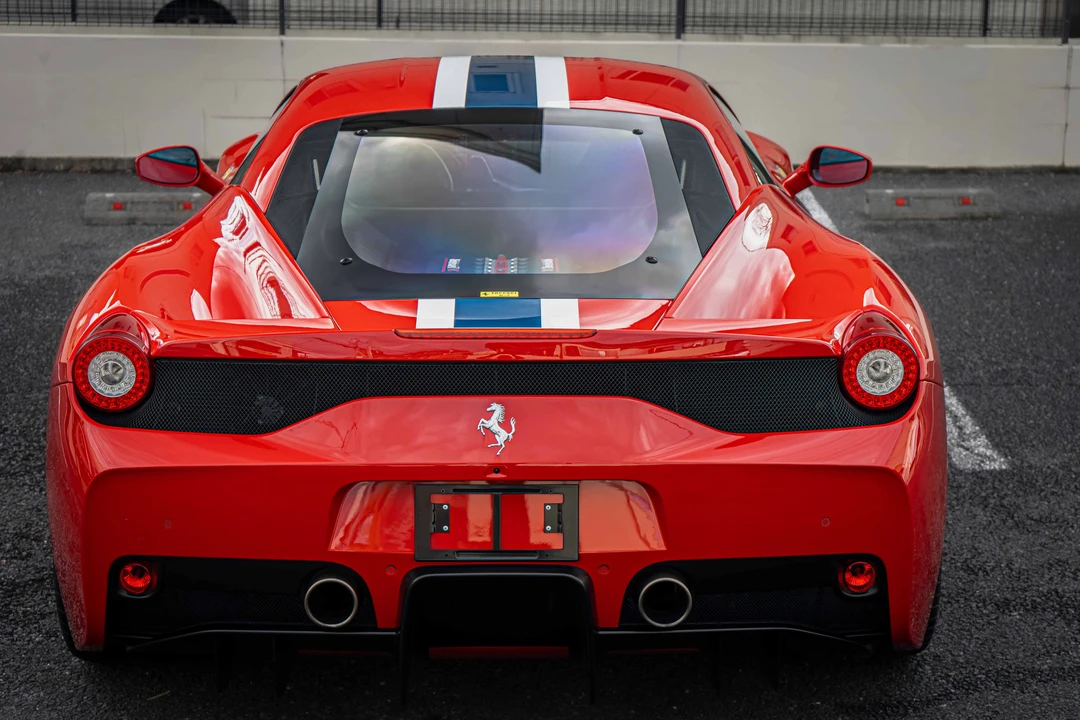 2014 Ferrari 458 Speciale - Image 14 of 31