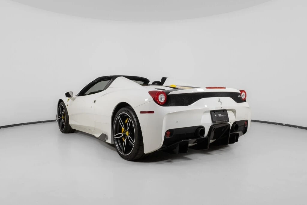 2015 Ferrari 458 Speciale - Image 4 of 31