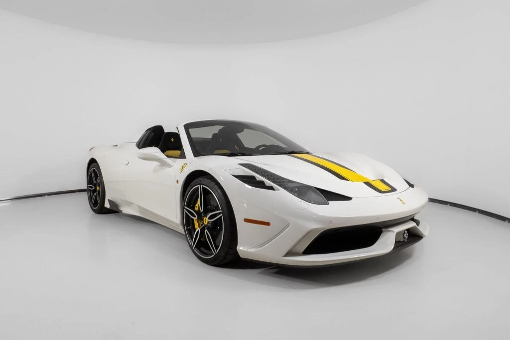 2015 Ferrari 458 Speciale - Image 11 of 31