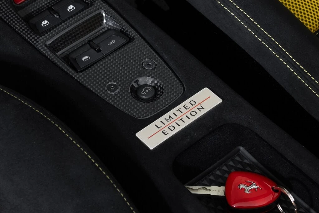 2015 Ferrari 458 Speciale - Image 17 of 31