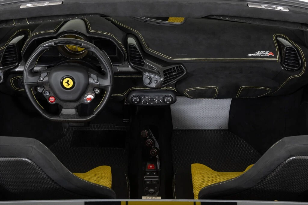2015 Ferrari 458 Speciale - Image 28 of 31