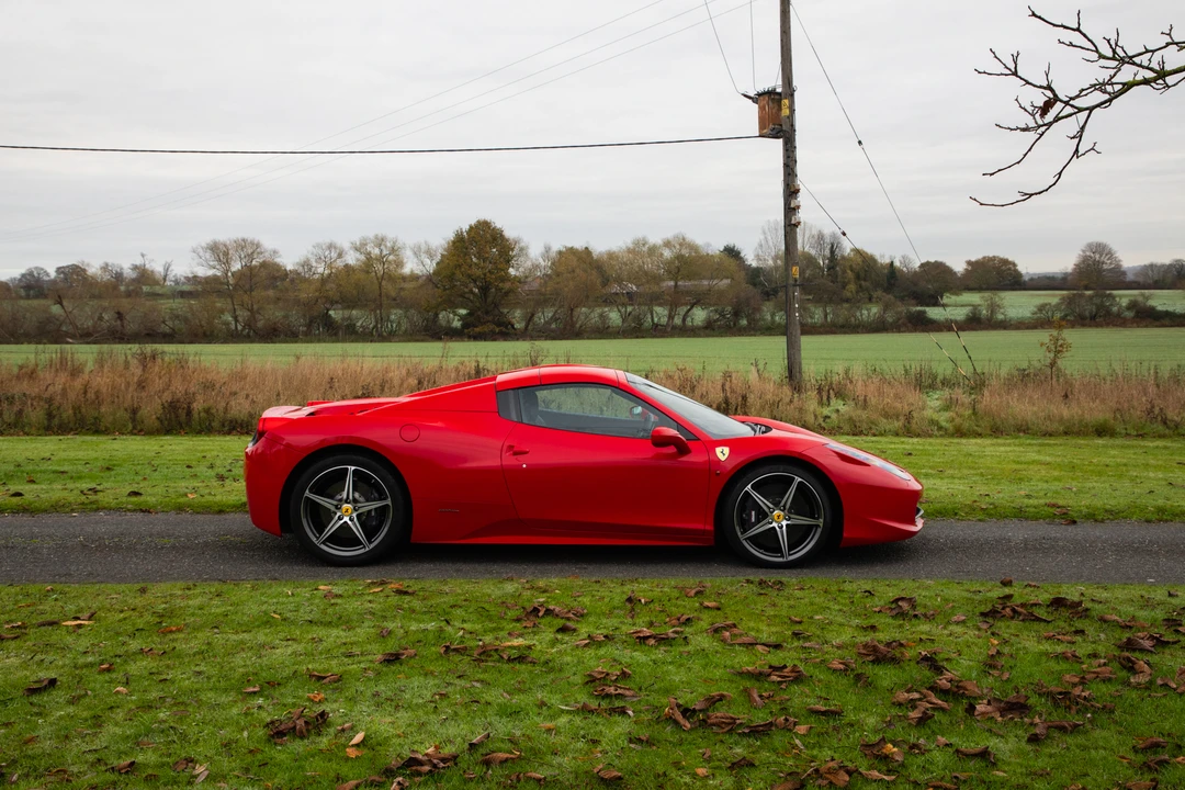2015 Ferrari 458 Spider - Image 22 of 31