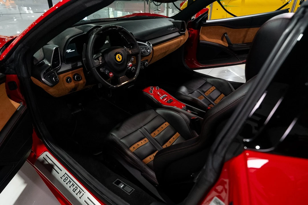 2015 Ferrari 458 Spider - Image 17 of 31