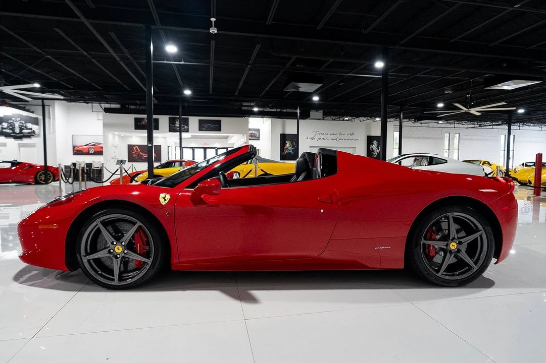 2015 Ferrari 458 Spider - Image 4 of 31