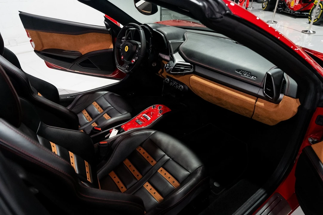 2015 Ferrari 458 Spider - Image 19 of 31