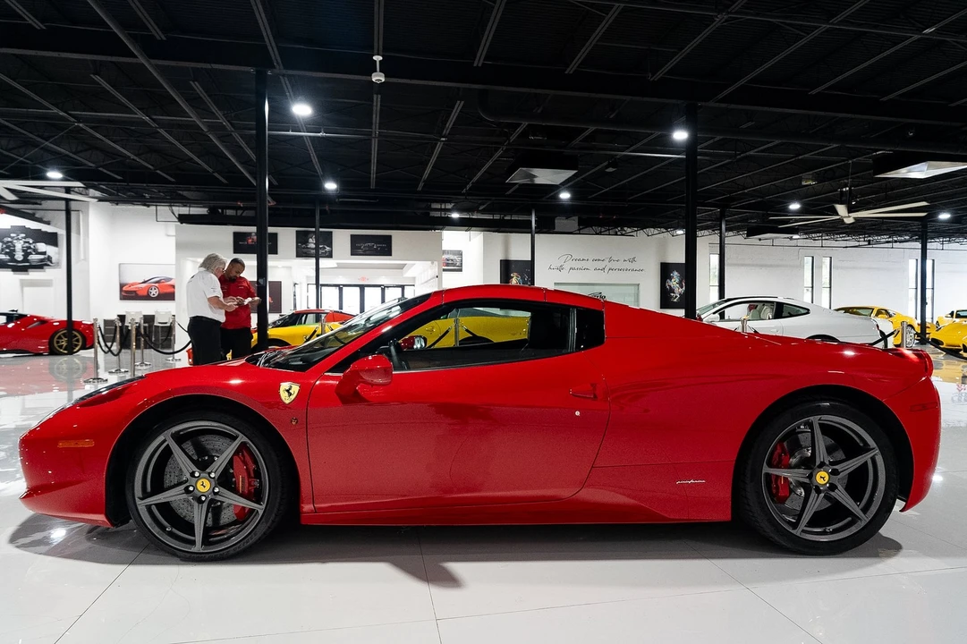 2015 Ferrari 458 Spider - Image 12 of 31