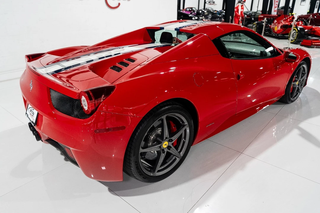 2015 Ferrari 458 Spider - Image 15 of 31