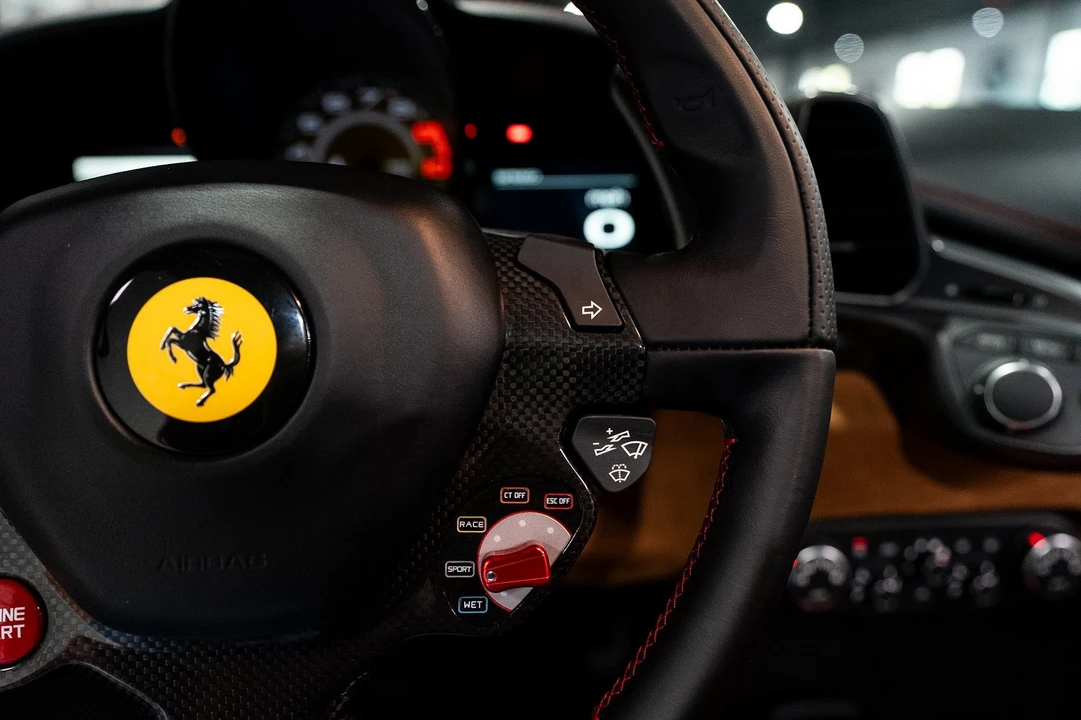 2015 Ferrari 458 Spider - Image 23 of 31