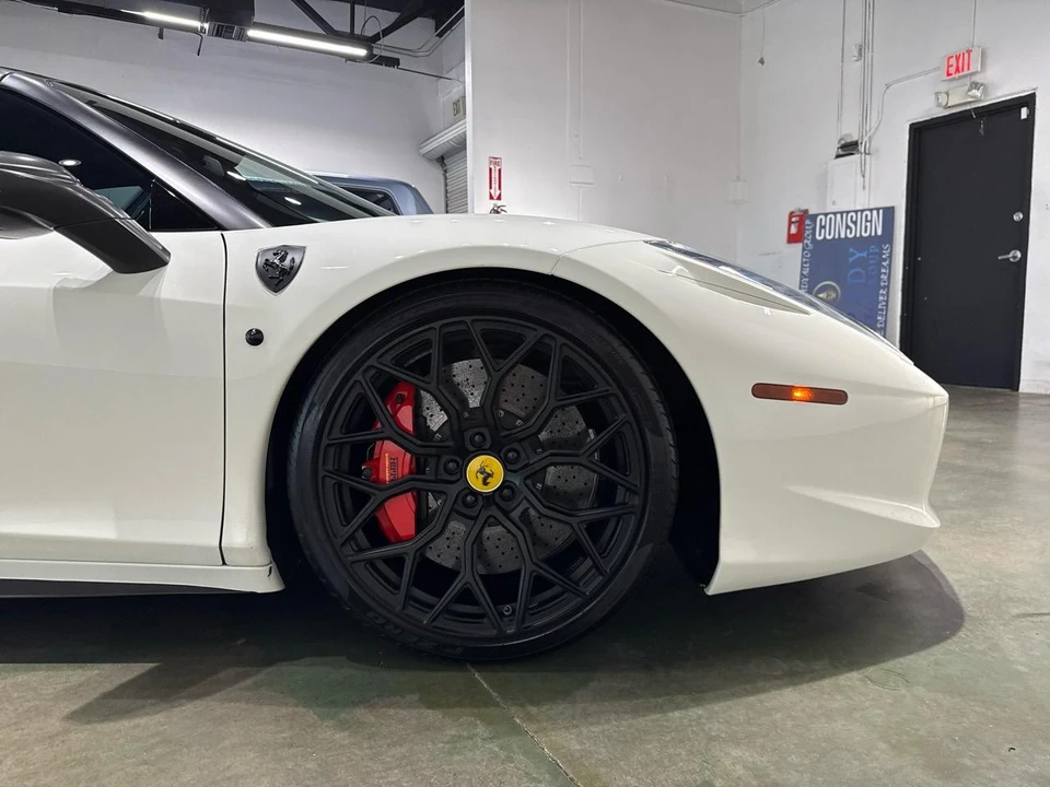 2015 Ferrari 458 Spider - Image 12 of 31
