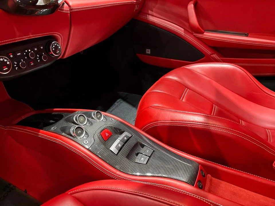 2015 Ferrari 458 Spider - Image 25 of 31