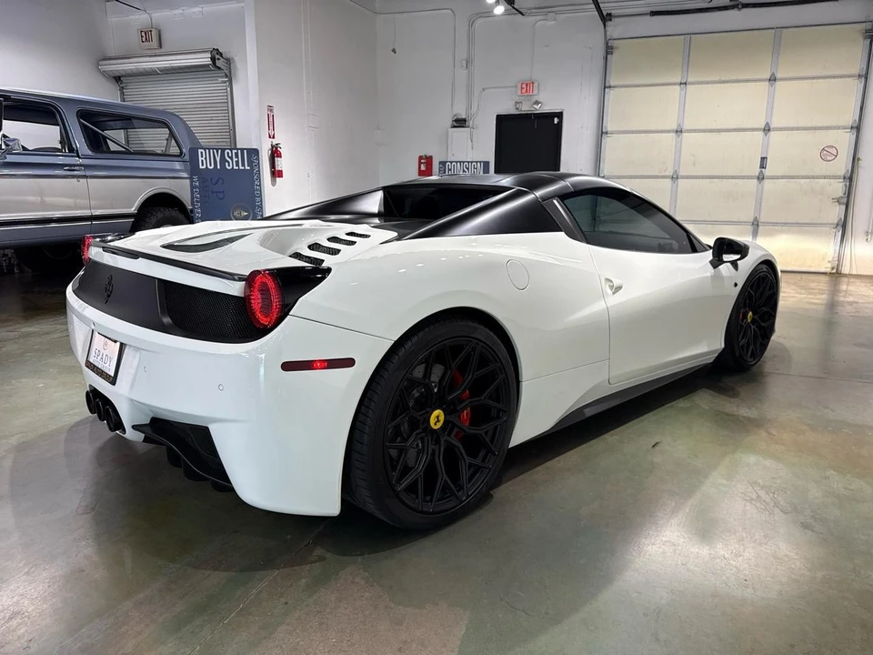 2015 Ferrari 458 Spider - Image 9 of 31