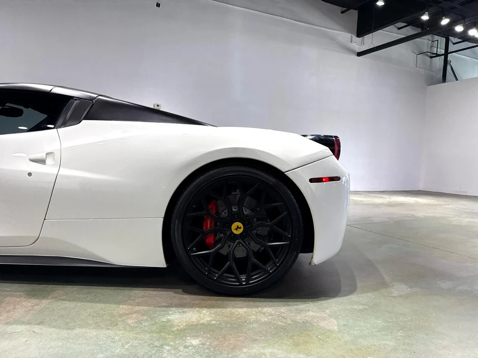 2015 Ferrari 458 Spider - Image 5 of 21