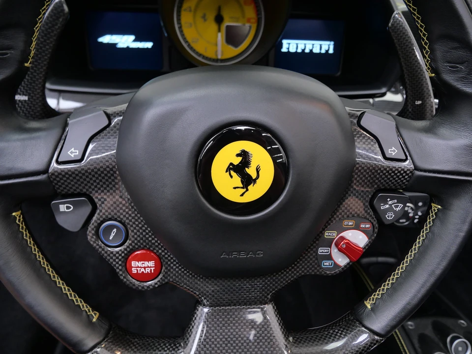 2015 Ferrari 458 Spider - Image 25 of 31