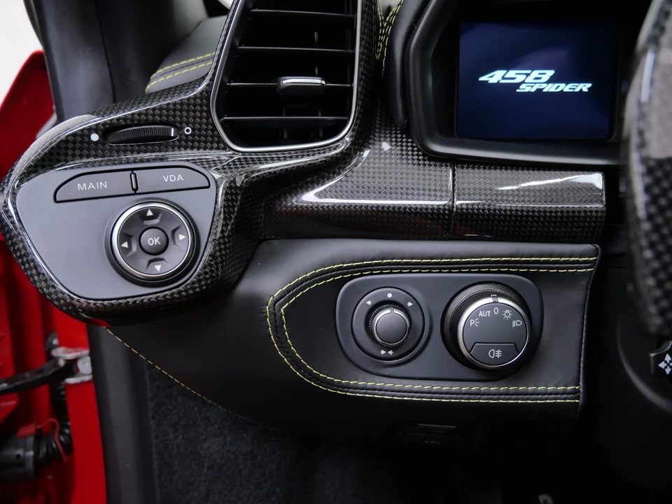 2015 Ferrari 458 Spider - Image 28 of 31