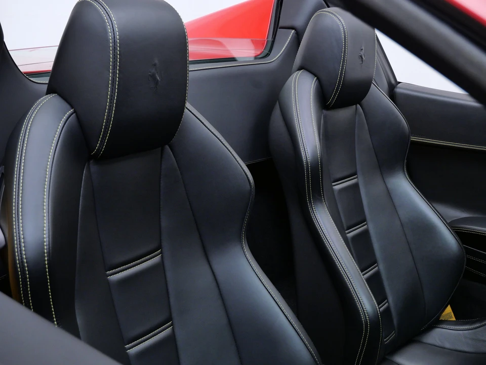 2015 Ferrari 458 Spider - Image 13 of 31