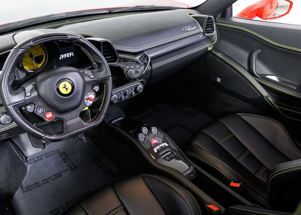 2015 Ferrari 458 Spider - Image 28 of 31