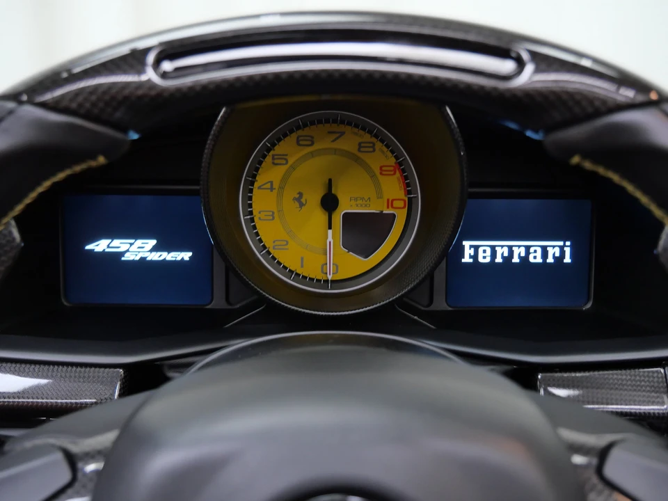2015 Ferrari 458 Spider - Image 21 of 31