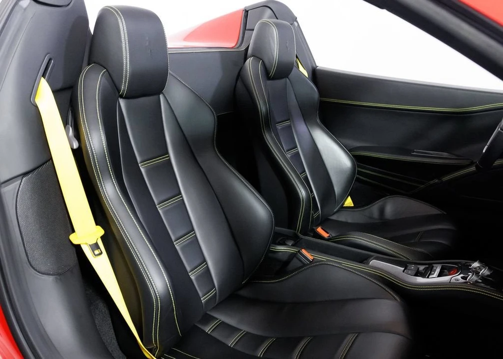2015 Ferrari 458 Spider - Image 23 of 31