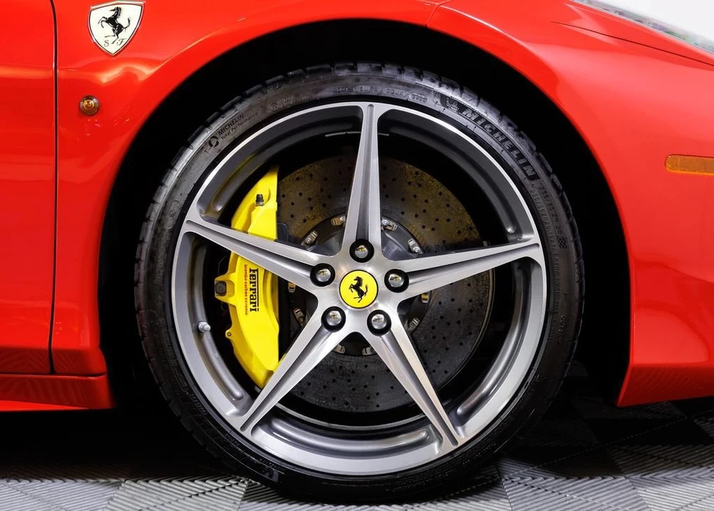2015 Ferrari 458 Spider - Image 12 of 31