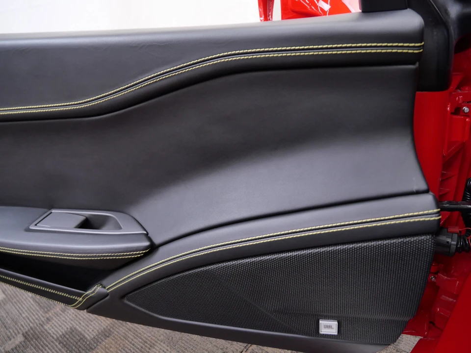 2015 Ferrari 458 Spider - Image 29 of 31