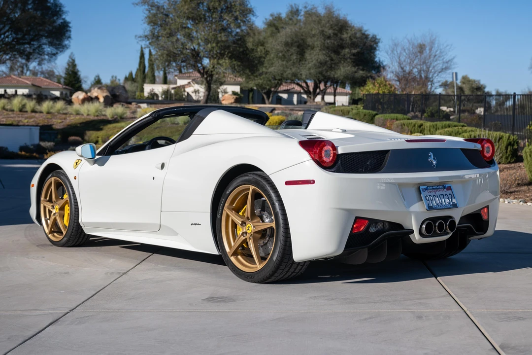 2015 Ferrari 458 Spider - Image 8 of 31