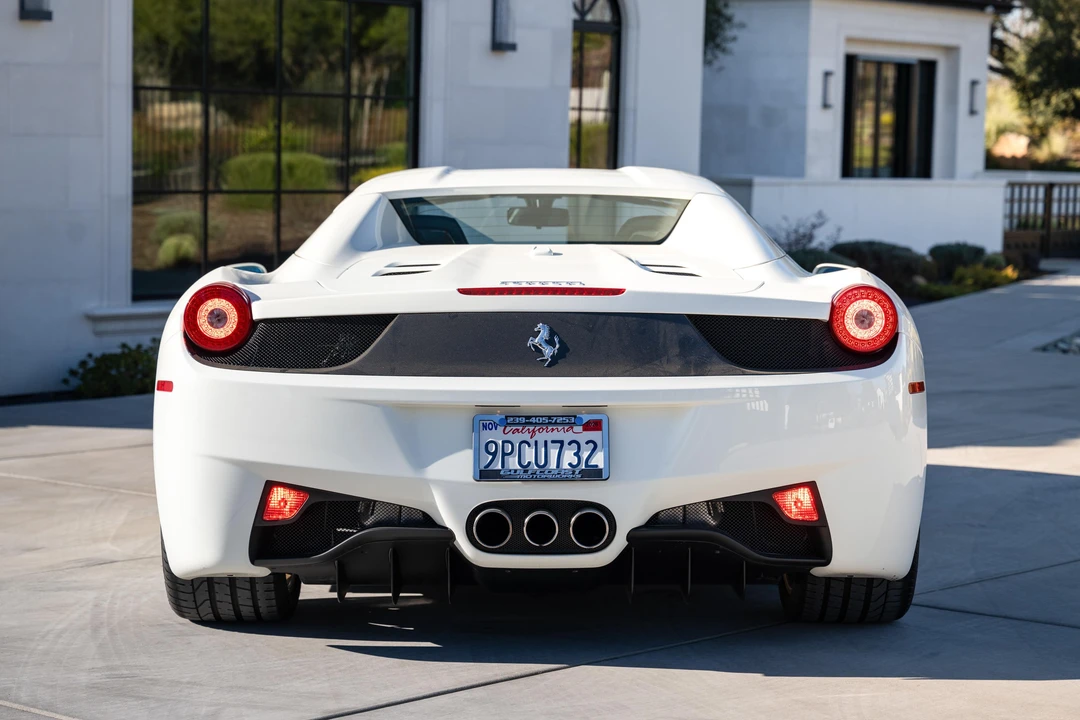 2015 Ferrari 458 Spider - Image 15 of 31