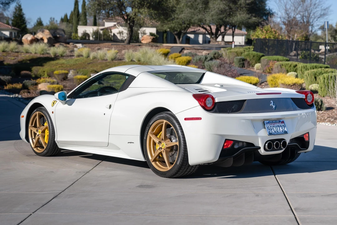 2015 Ferrari 458 Spider - Image 14 of 31