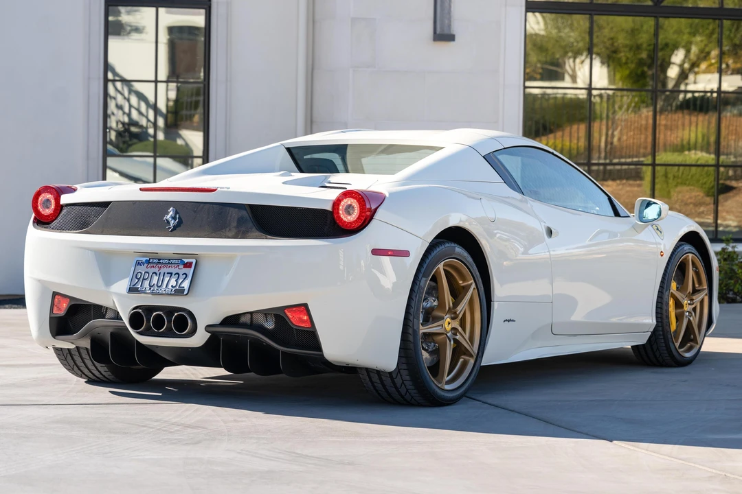 2015 Ferrari 458 Spider - Image 4 of 31