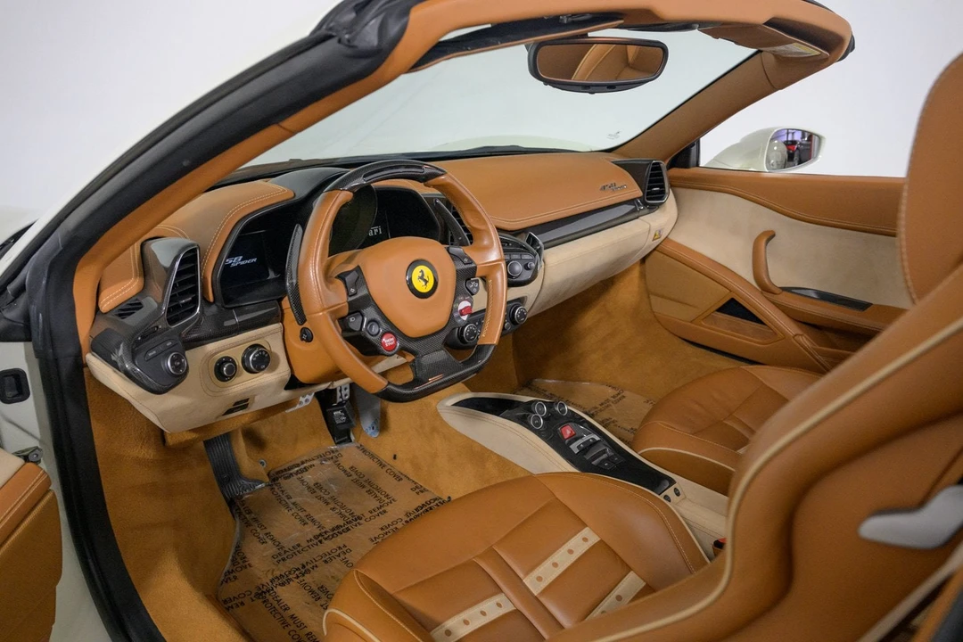 2015 Ferrari 458 Spider - Image 28 of 31