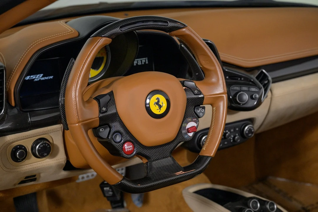 2015 Ferrari 458 Spider - Image 27 of 31