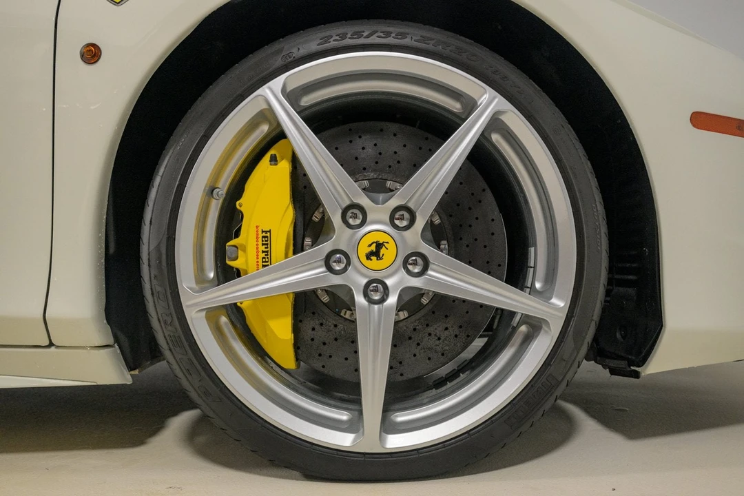 2015 Ferrari 458 Spider - Image 23 of 31