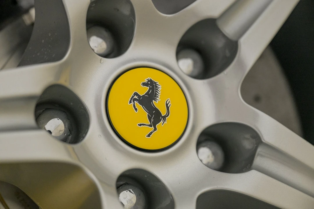2015 Ferrari 458 Spider - Image 25 of 31