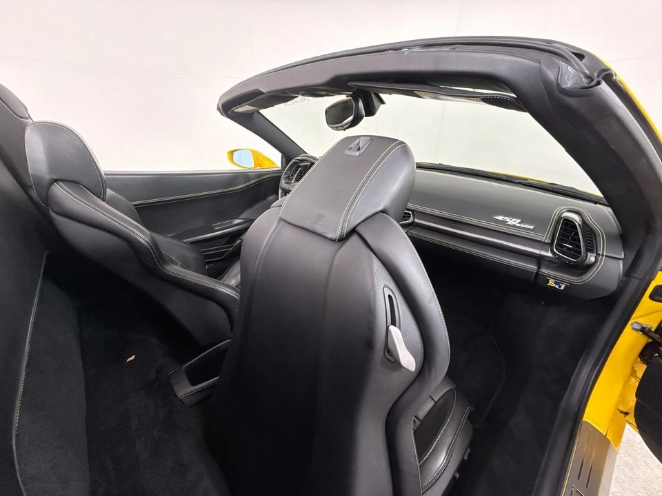 2015 Ferrari 458 Spider - Image 21 of 27
