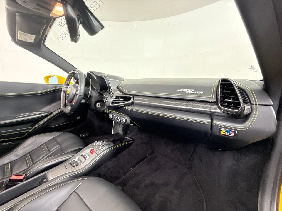 2015 Ferrari 458 Spider - Image 23 of 27