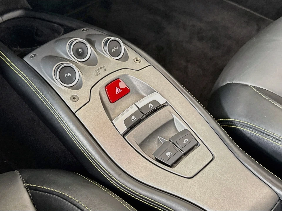 2015 Ferrari 458 Spider - Image 14 of 27
