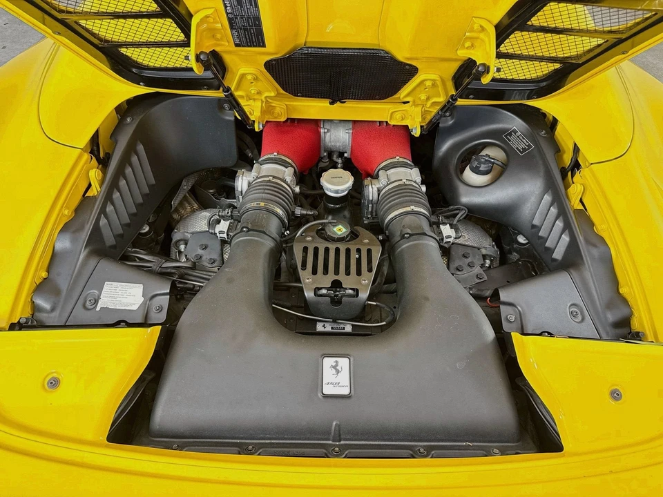 2015 Ferrari 458 Spider - Image 24 of 27