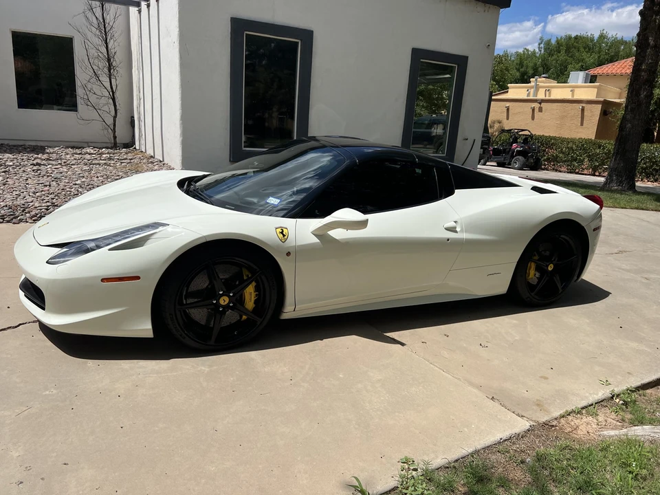 2015 Ferrari 458 Spider - Image 17 of 31