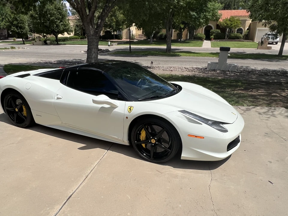 2015 Ferrari 458 Spider - Image 27 of 31