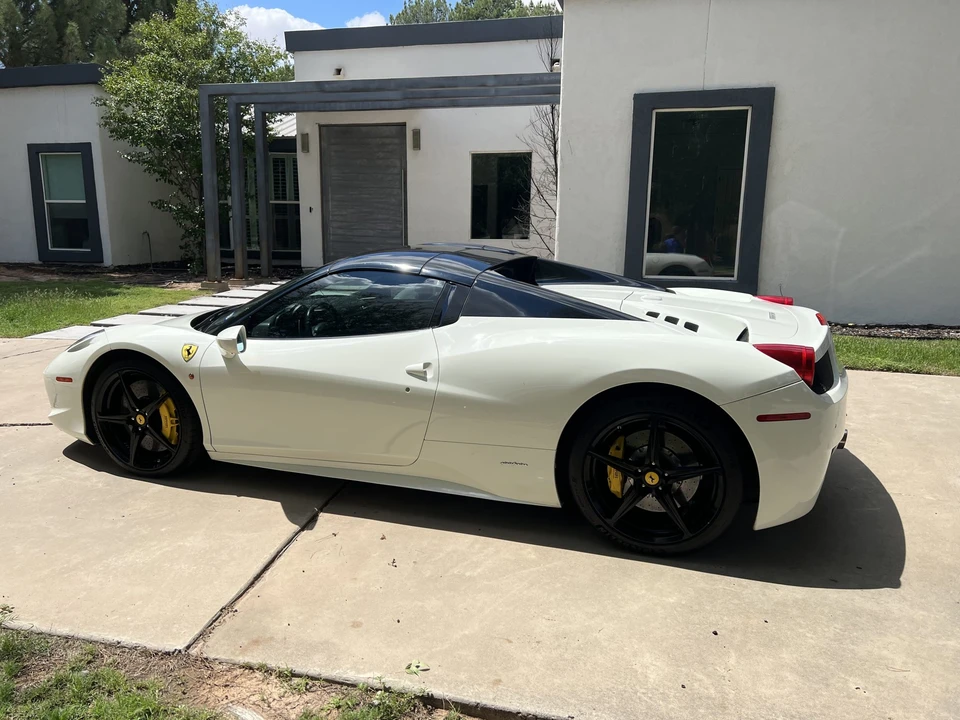 2015 Ferrari 458 Spider - Image 19 of 31