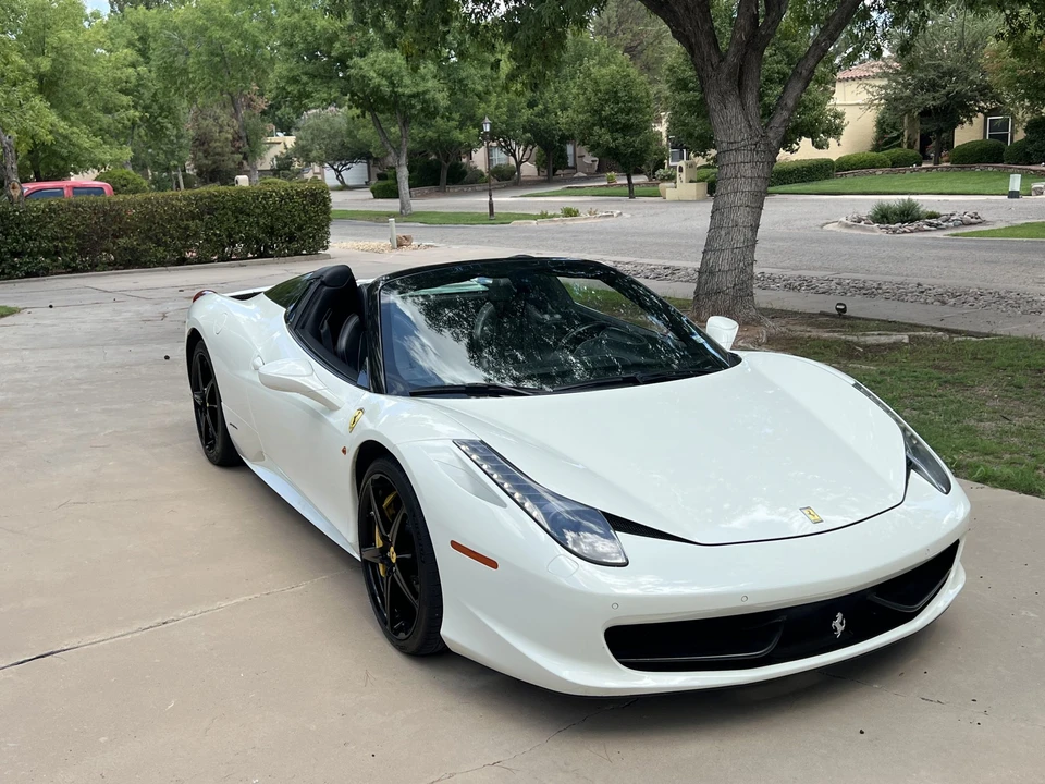 2015 Ferrari 458 Spider - Image 13 of 31