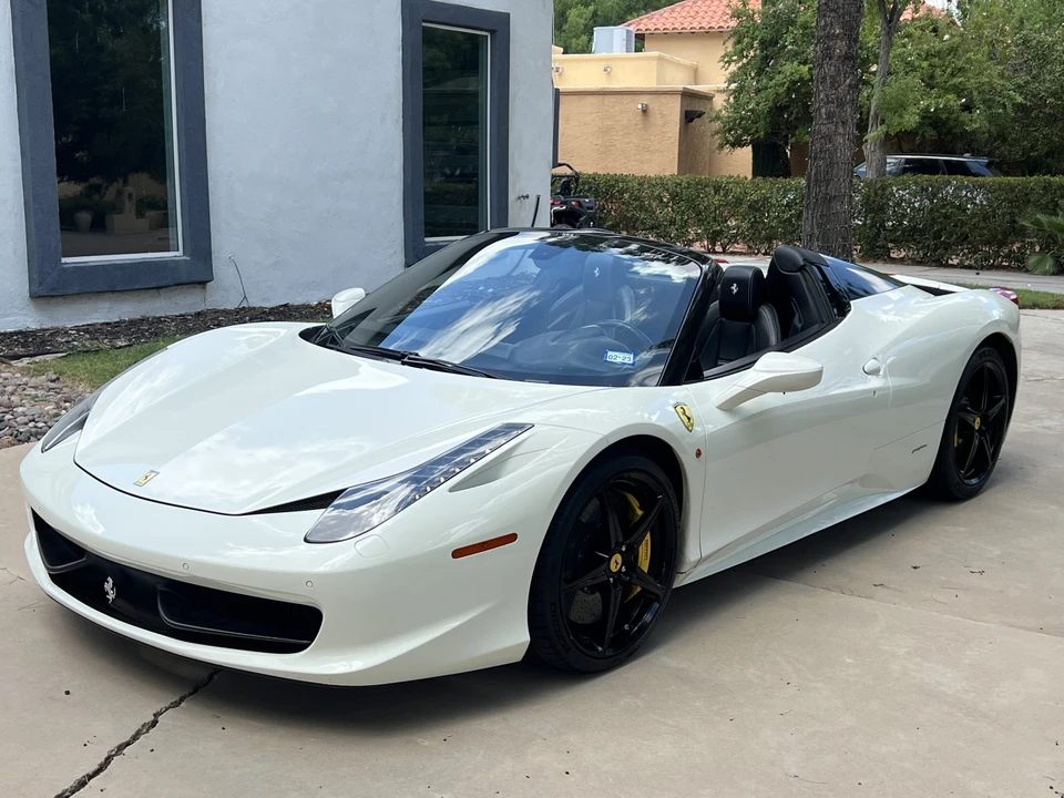 2015 Ferrari 458 Spider - Image 2 of 31