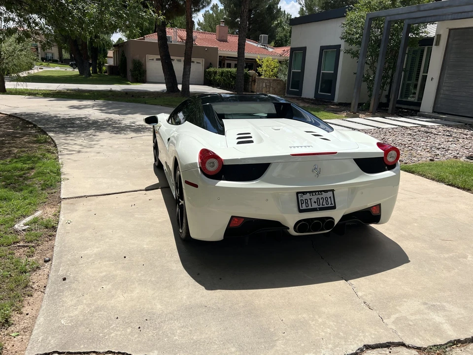 2015 Ferrari 458 Spider - Image 21 of 31
