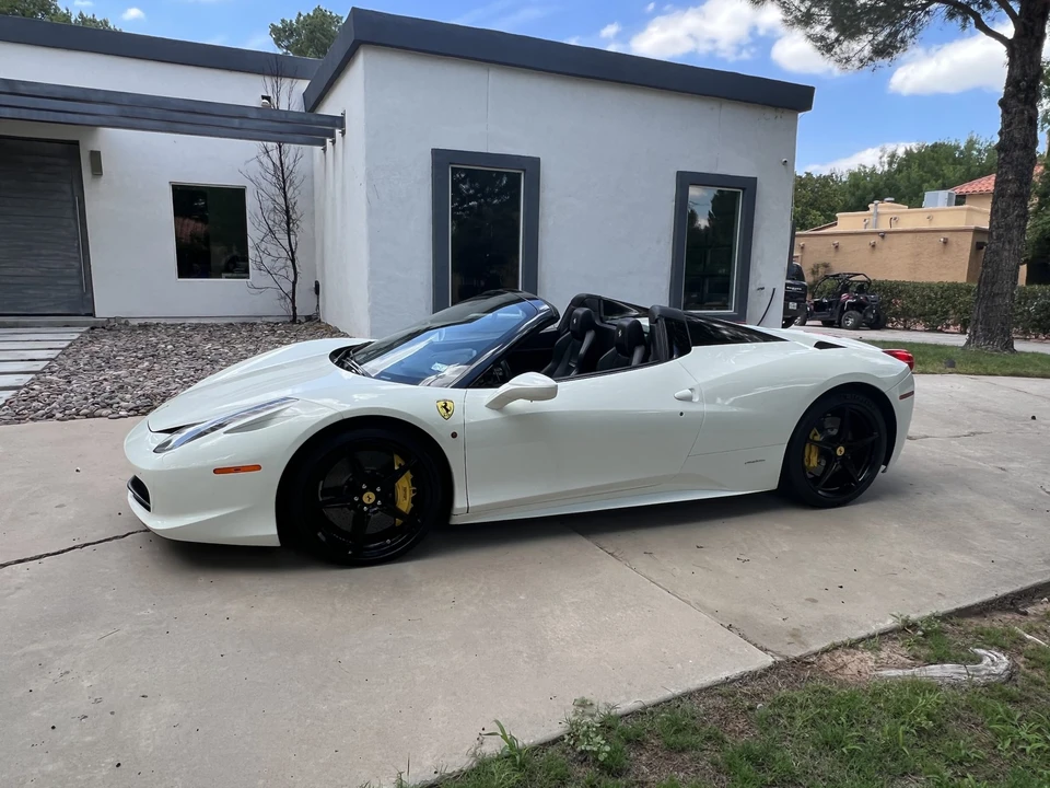 2015 Ferrari 458 Spider - Image 4 of 31
