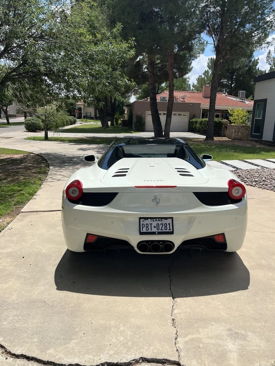 2015 Ferrari 458 Spider - Image 22 of 31