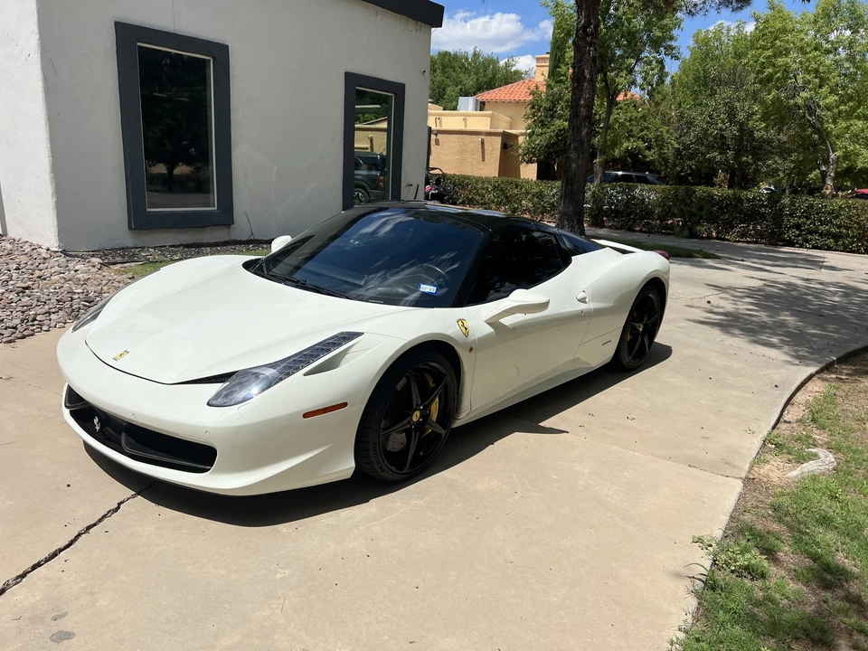 2015 Ferrari 458 Spider - Image 16 of 31