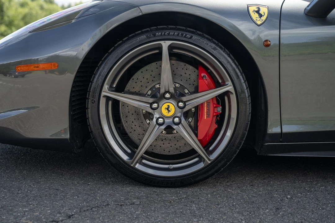 2015 Ferrari 458 Spider - Image 22 of 31