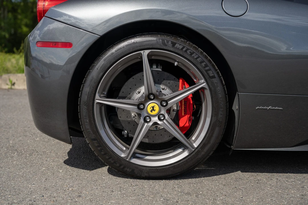 2015 Ferrari 458 Spider - Image 24 of 31