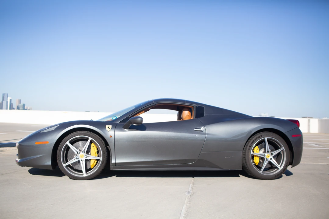 2015 Ferrari 458 Spider - Image 27 of 31