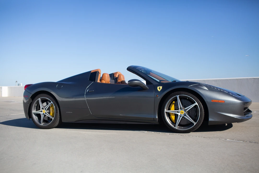 2015 Ferrari 458 Spider - Image 14 of 31